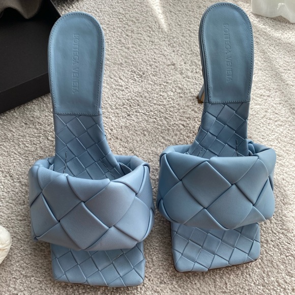 ✨SOLD✨Bottega Veneta Leather Slides - Picture 3 of 9